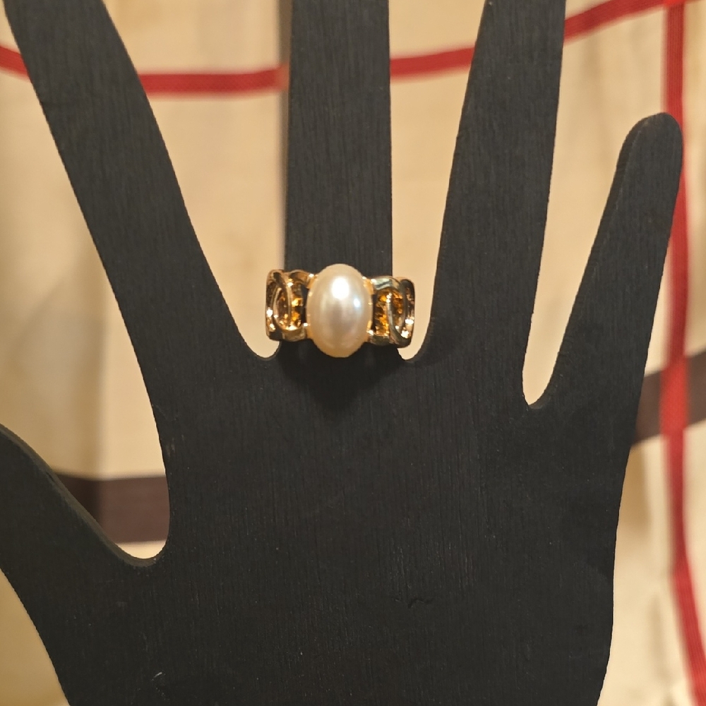 Paparazzi Gold Ring with Pearl Accent